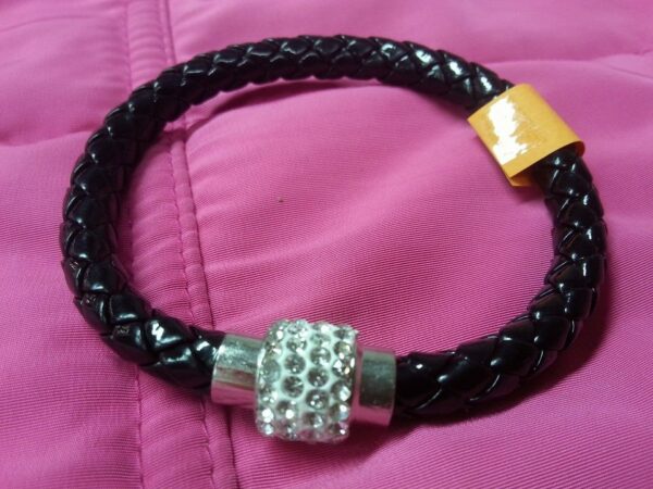 Armband strasspärlor Magnetelås