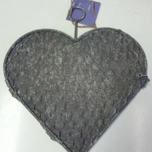 Hjärta med nät och plåtbaksida  (dekoration pyssel inredning)