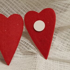 Hjärta Röd filt ‘lite glittriga’ ca 9 cm